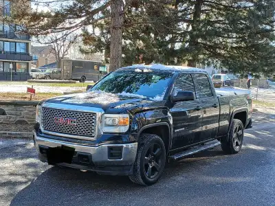 For sale gmc sierra 2014 runs and drive very good engine strong transmission is very good smooth dri...