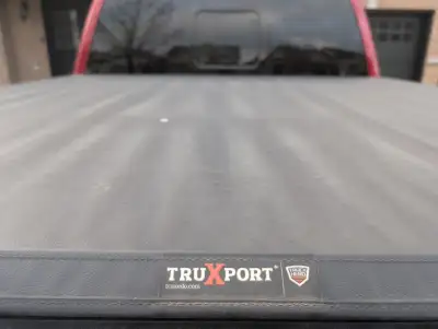 Updated Price: $245 OBO (new is $475 tax in) Condition: Like new Description: Selling my TruXedo Tru...