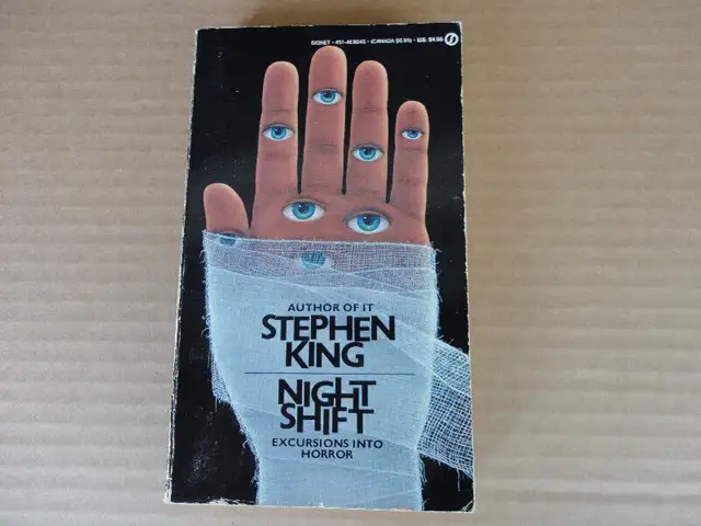 Assorted Stephen King Books in Fiction in Oakville / Halton Region - Image 3