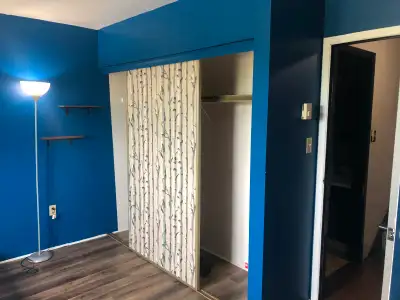 Room for rent in a townhouse. Located near downtown Halifax. Close access to multiple major bus rout...