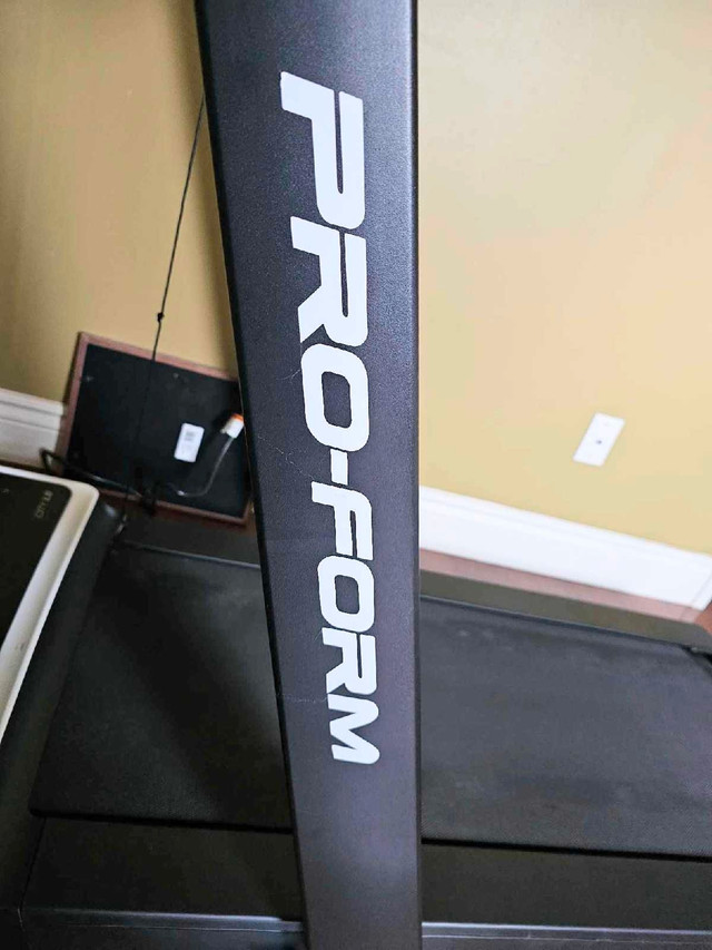 ProForm City L6 treadmill  in Exercise Equipment in Oshawa / Durham Region - Image 3
