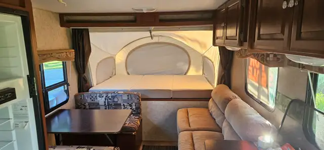 2010 Dutchmen Kodiak TT hybrid camper trailer for sale in Travel Trailers & Campers in Owen Sound - Image 8