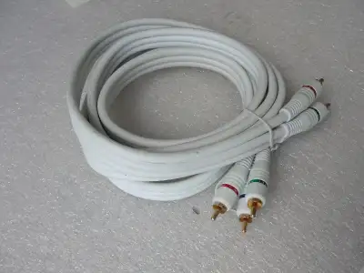 High-quality, gold plated component cable set. Male-to-male 6 feet long. Use to connect DVDs. TVs, V...