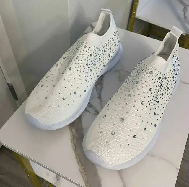 New white runner size 1063234885207425122