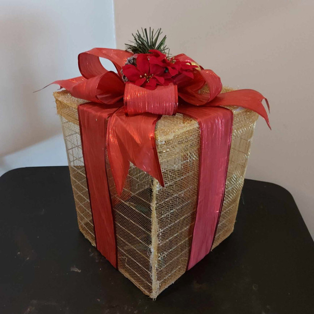 Gold Box With Red Ribbon, Pine Cones & Flower  Lighted Gift Box in Holiday, Event & Seasonal in Belleville - Image 2