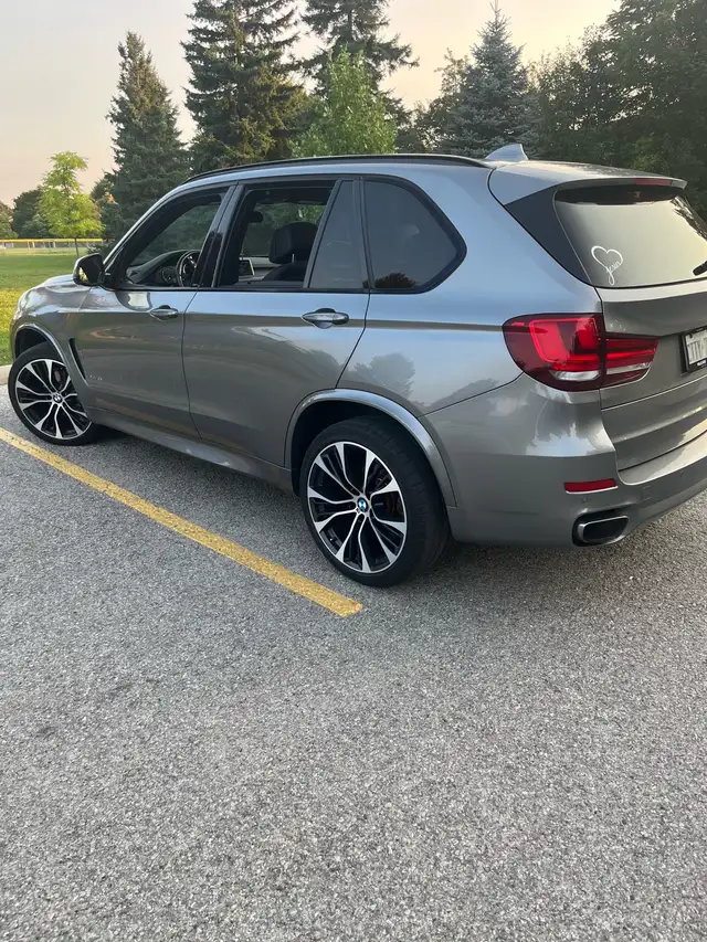 2017 BMW X5 moonroof/ M sport dans Autos et camions dans Région de Markham/York - Image 4