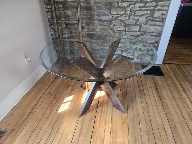 round glass / wood dining table  in Dining Tables & Sets in Brockville - Image 2