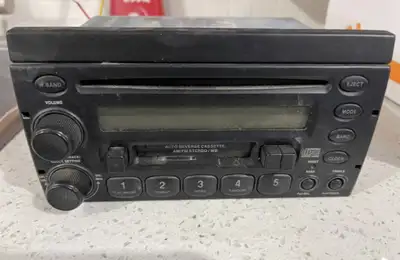 2005 MagnaDyne Motorhome Stereo. Works great.