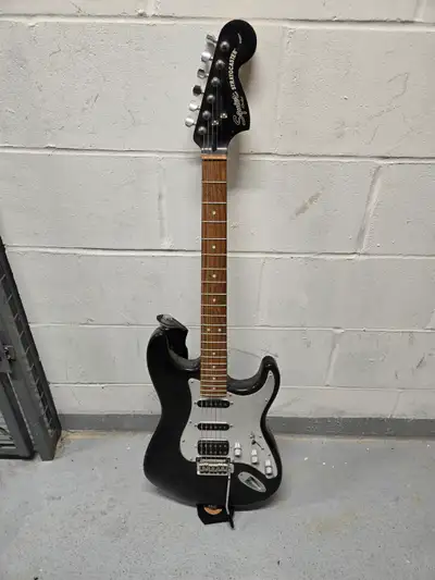 Fender Electric Guitar with Taynor AMP, View more