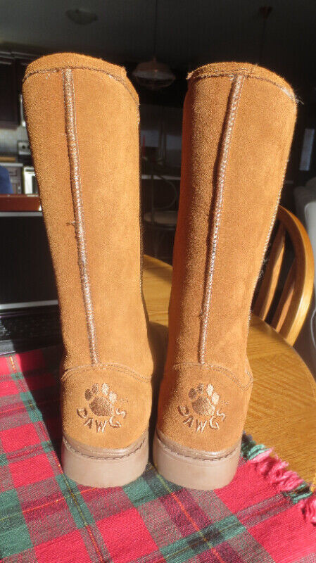Ladies Suede Winter Boots in Women's - Shoes in Trenton - Image 2