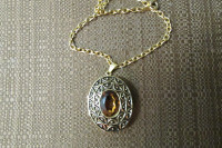 PENDENTIF AVON