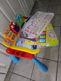 VTech Touch & Learn Activity Desk Deluxe-English Edition