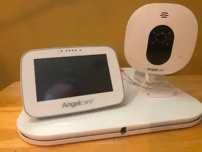 Works, but the power button on the display unit can be finicky. Includes a crib breathing monitor, w...