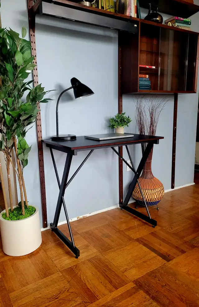 Modern Carbon Fiber Computer Desk (Brand New) in Desks in Downtown-West End - Image 2