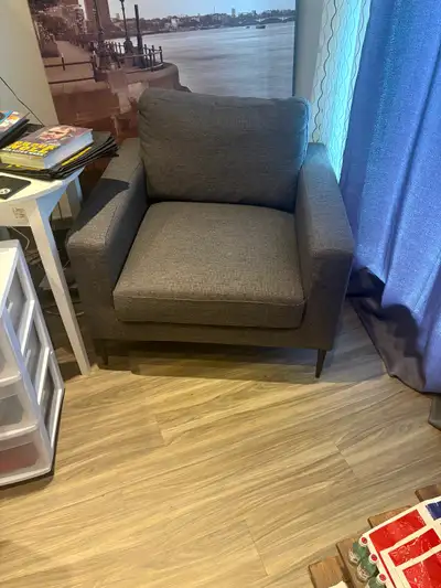 Living room chair, real comfy, View more
