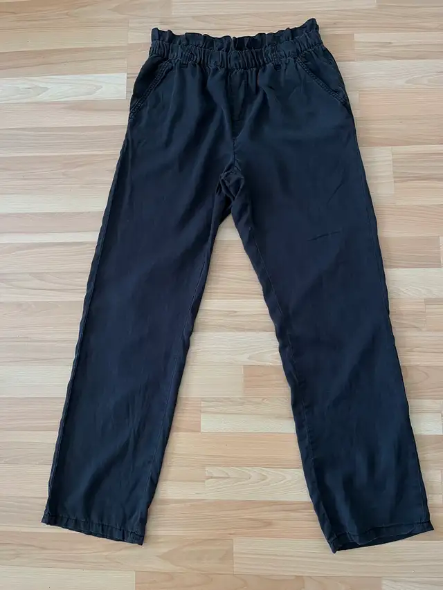 DD77 Woman’s Size M Black Elastic Waist Pants