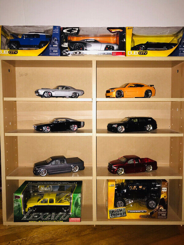 OVER 300 - 1:24 SCALE DIECAST CARS in Arts & Collectibles in Winnipeg - Image 2