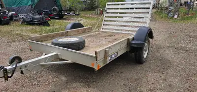 Selling my utility trailer. Fair used condition. Located at Buffalo Lake in the County of Stettler....