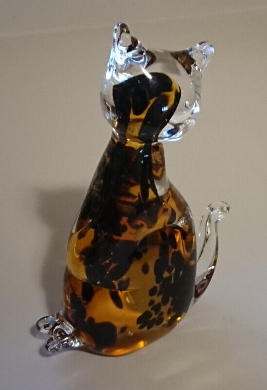 Fifth Avenue LTD. Amber with Black Art Glass Cat in Arts & Collectibles in Oshawa / Durham Region - Image 2