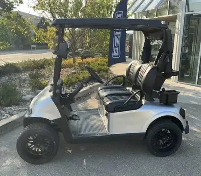 2023 EZGO RXV Elite, fully refurbished and serviced, features the auto lock park brake and new hangi...