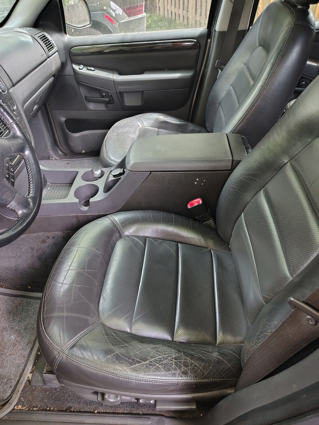 2002 Ford Explorer Limited 4X4 V8   as-is in Cars & Trucks in London - Image 4
