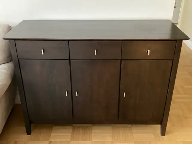 SOLID WOOD SIDEBOARD WITH DRAWERS in Hutches & Display Cabinets in City of Toronto - Image 2