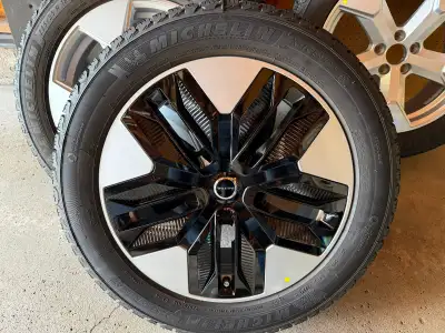Selling OEM Volvo EX30 18" Winter Tire Package purchased directly from the dealer. Michelin X-ICE Sn...