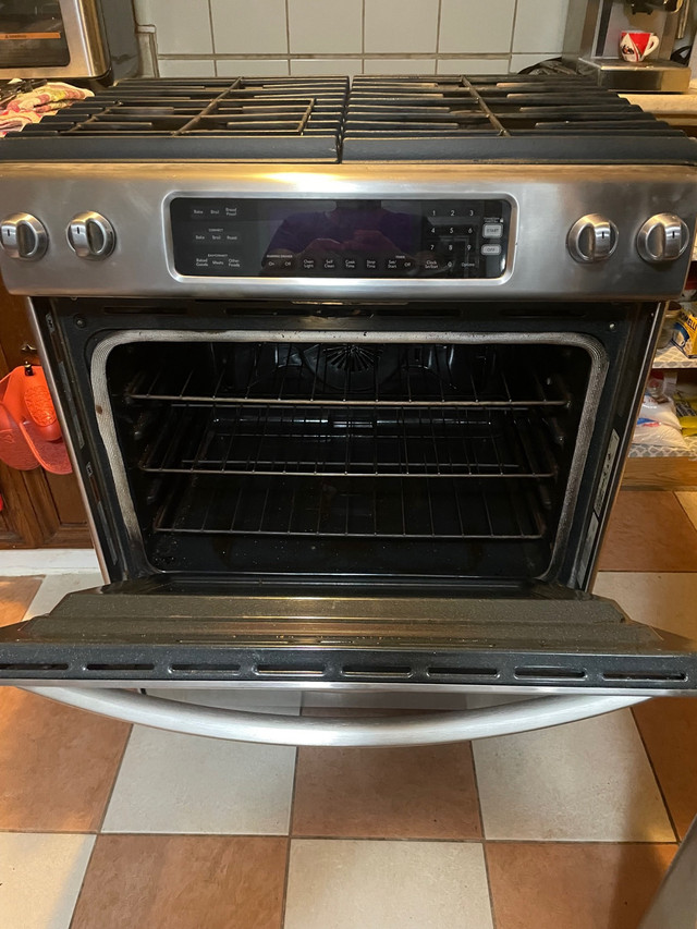 Gas range  in Stoves, Ovens & Ranges in City of Toronto - Image 2