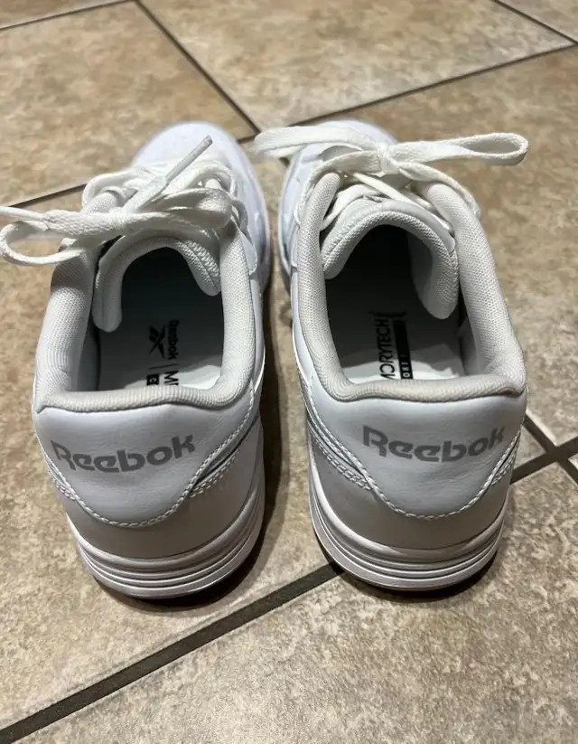 Women’s Reebok Runners in Women's - Shoes in Grande Prairie - Image 4