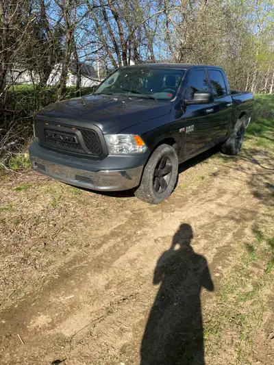 I have a 2017 Ram 1500 for sale,truck is not mint by all means, truck only has 164 328km. I had a me...
