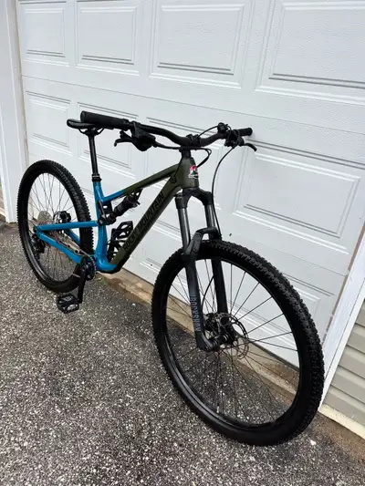 Rocky Mountain A10 bike, View more