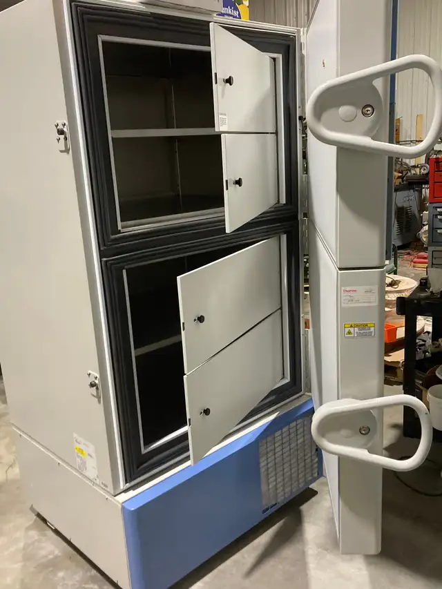 Thermo Fisher Scientific 995 sub zero freezer, 230volt and 130V in Freezers in Calgary - Image 4