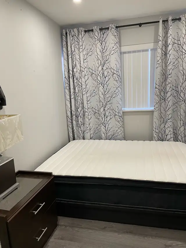 beautiful furnished rooms for rent in Mississauga