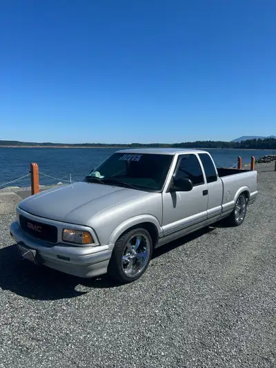 1996 SLS SNOMMA EXT CAB 2wd NO RUST Electronic dump valve Quick sale 6500$ taking up parking space w...