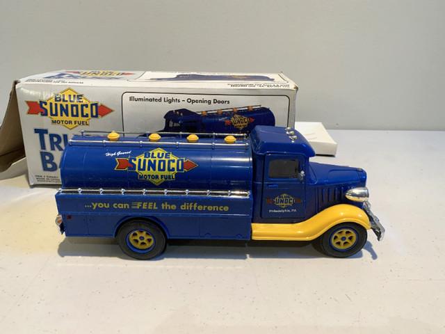 Marx/JMT Blue Sunoco Motor Fuel Truck Bank, p/u Calgary NW in Arts & Collectibles in Calgary - Image 4