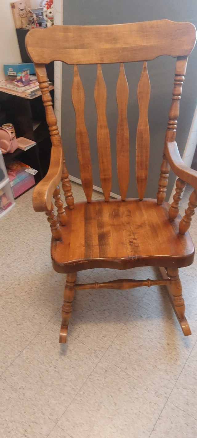 Vintage Excellent Quality Wooden Rocking Chair Handmade in Chairs & Recliners in Kingston - Image 2