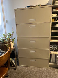 Filing cabinet 