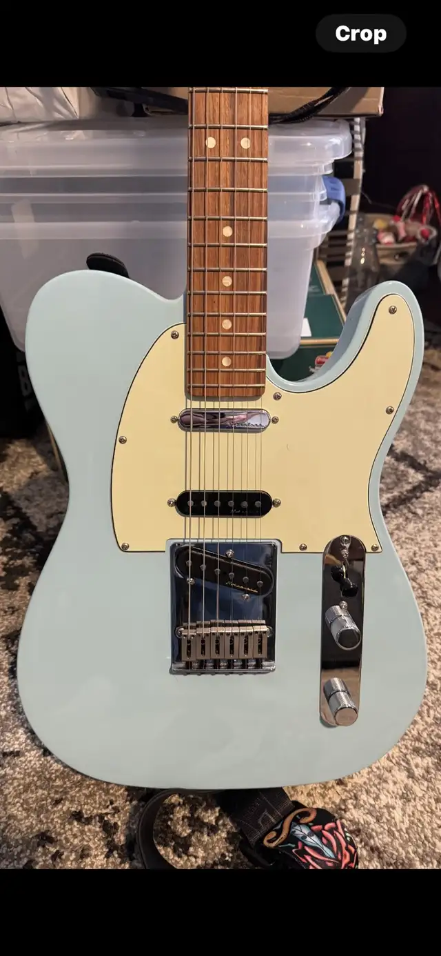 LEFT HANDED Fender MIM telecaster sunburst in Guitars in Oakville / Halton Region - Image 9