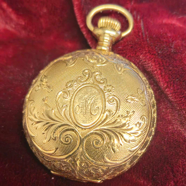 Waltham solid gold pocket watch dans Bijoux et montres  à Saint-Hyacinthe
