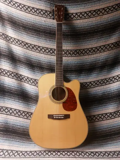 Up for sale I have a Cort FX740FX. This guitar is in excellent excellent condition. I would say like...
