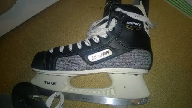 Bauer Impact 1000 SR Hockey Skates SIZE 9.5 US in Hockey in Mississauga / Peel Region - Image 3
