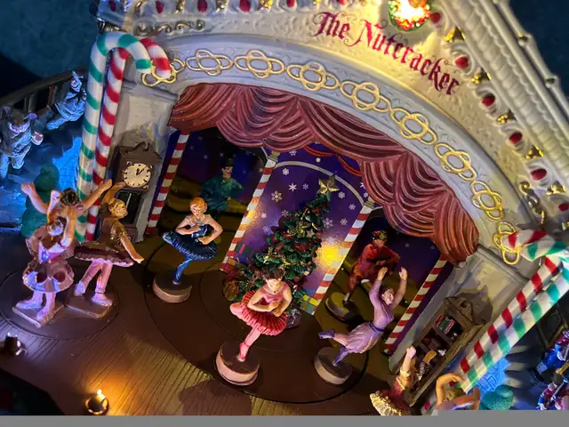 The Carole collection The Nutcracker in Other in Calgary - Image 7