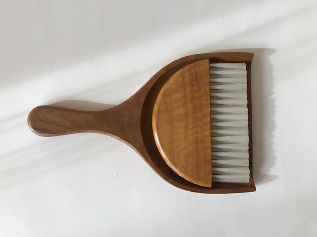 Unused Vintage Table Crumb Brush Dust Pan Olive Wood Spain Clean in Kitchen & Dining Wares in Delta/Surrey/Langley