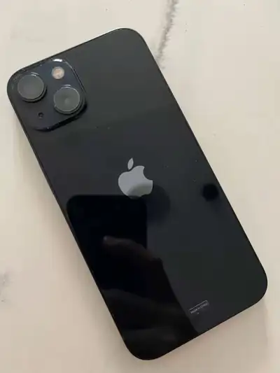 Cet Apple iPhone 13 d'occasion certifié est en excellent état la batterie est neuve il comprend un c...