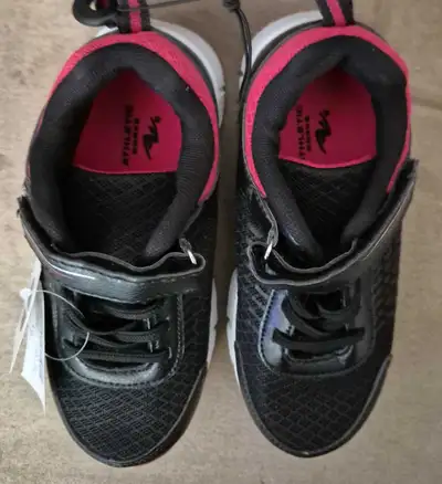 Athletic Works boys size 10 black running shoe, View more