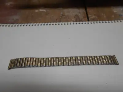 1-BRACELET POUR MONTRE,EN METAL DORE,DE MARQUE FIX-O-FLEX., View more