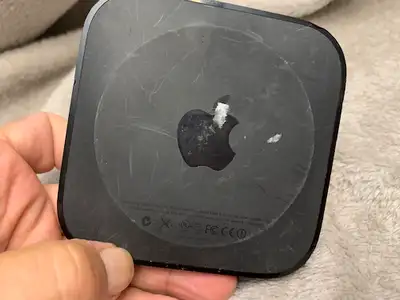 This TV box is in perfect working condition. No damage at all I am located in Woodbridge, i am at we...