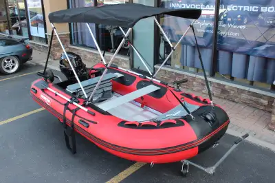 **INNOVOCEAN MA360 Inflatable Family Boat – Perfect for Ontario Waters!** ** Located in Oakville – P...