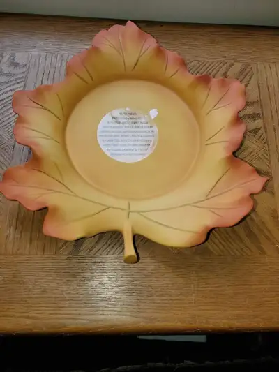 Maple Leaf 3 Wick Candle Holder, View more