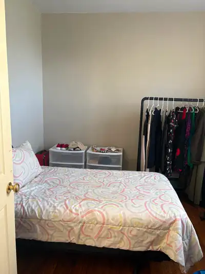 1 bedroom in a 2 bedroom apartment Close to grocery store and public transit (two blocks away) Beech...